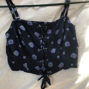 cropped tank top🦋